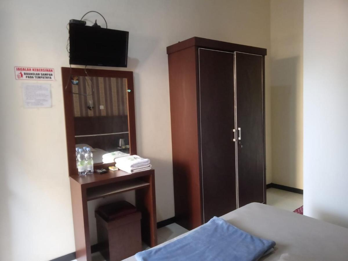 Riki Guesthouse Syari'Ah Джепара Екстериор снимка